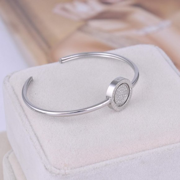 Michael Kors Diamond Patterned Opening Bracelet - Picture 3 of 4